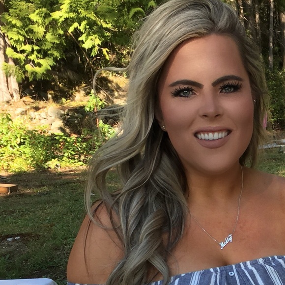 Meet your Posher, Molly - Picture 1 of 1